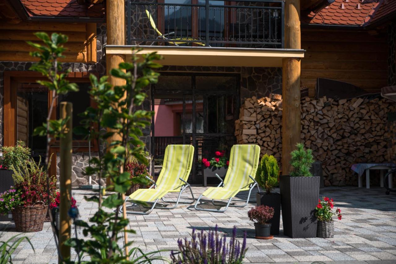 Guest House Privat Pod Lesom Pavčina Lehota Dış mekan fotoğraf